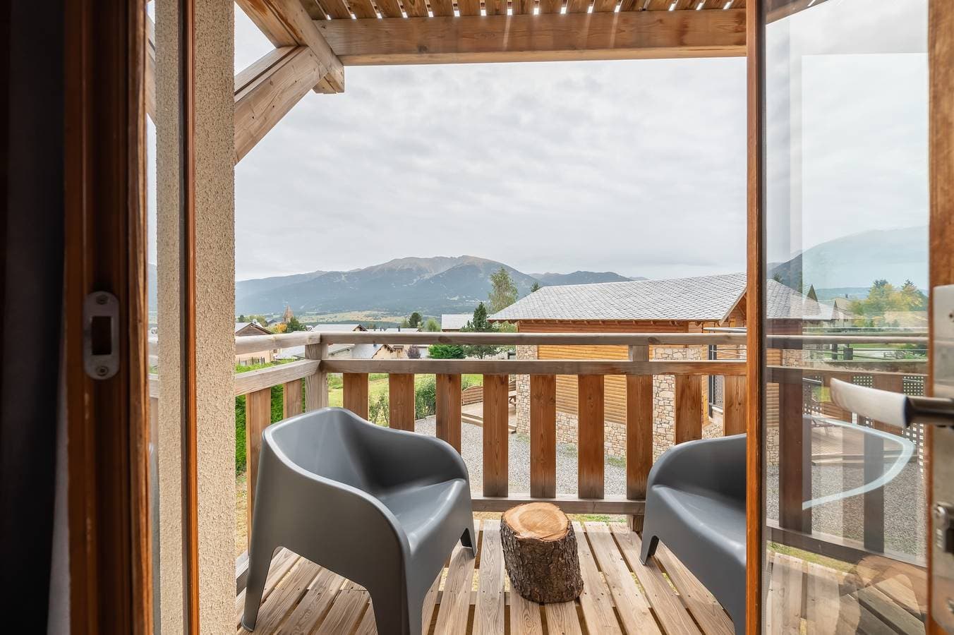 Foto 9 von 27: Ferienhaus für 8 Personen mit Balkon