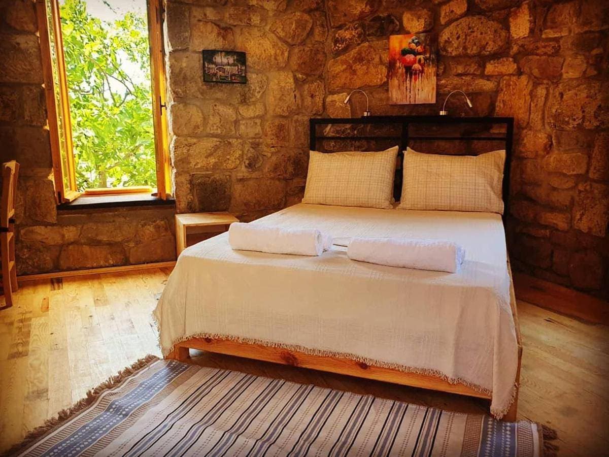 Teora stone otel no 68 1