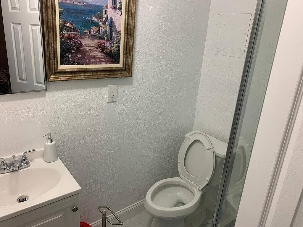 Foto 3 von 6: 1x1 Guest Suite 10/15 minutes to Universal/Disney