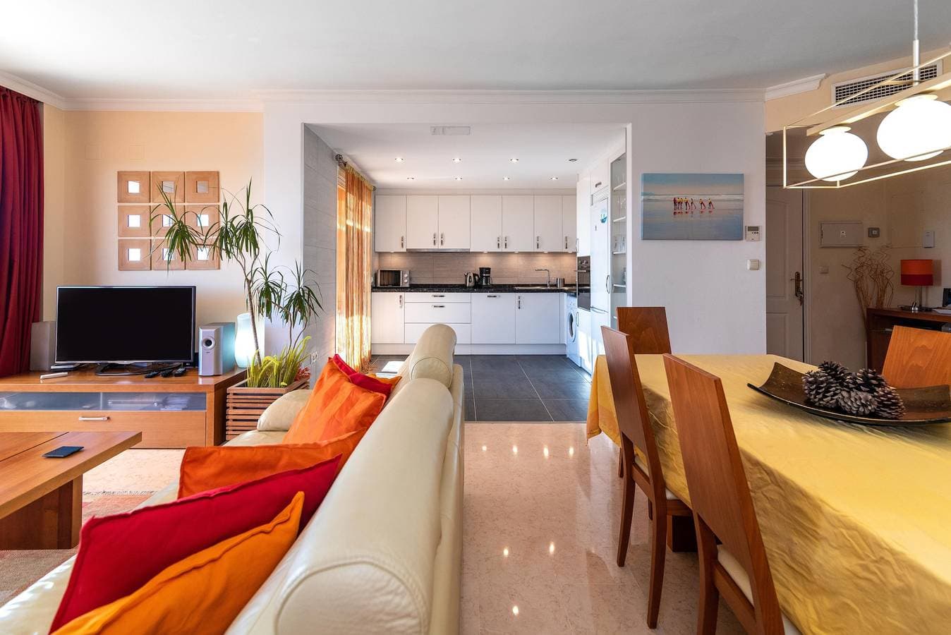 Foto 11 von 28: 'Marbella Penthouse Apartment' mit Meerblick, Pool, WLAN, Garten & Terrasse