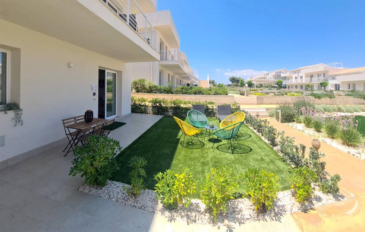 Foto 8 von 48: Apartment mit Meerblick, Pool, Küche & WiFi - 300m zum Strand