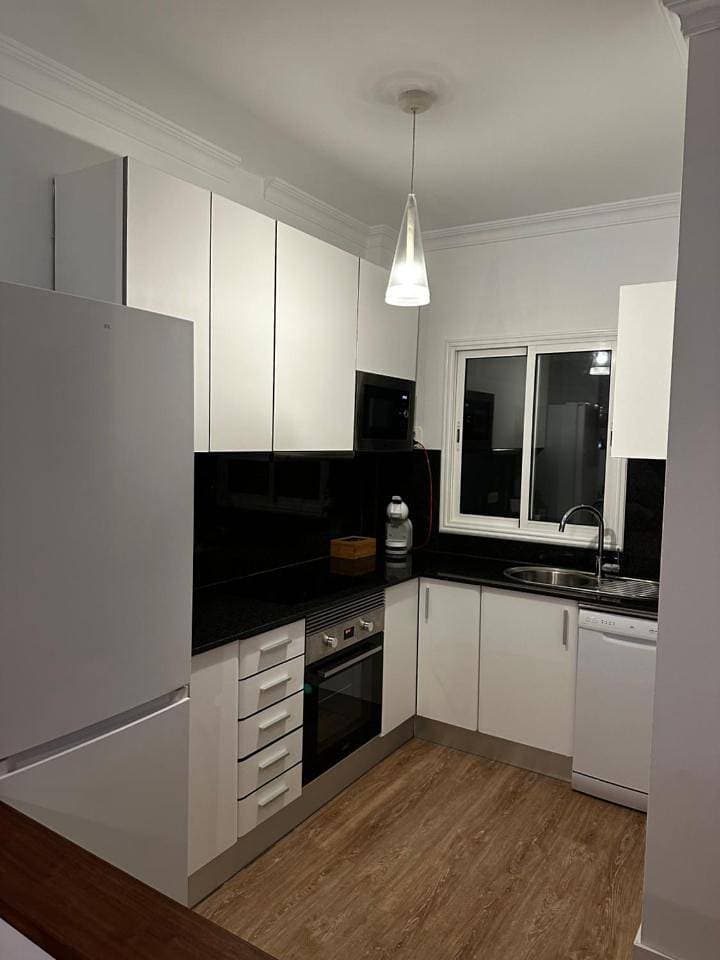 Foto 10 von 27: Three-Bedroom Apartment
