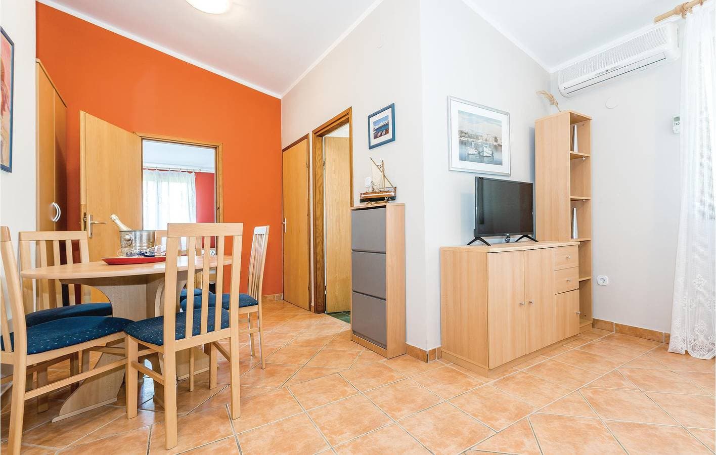 Foto 9 von 24: Gemütliche Ferienwohnung mit Terrasse, 200 m vom Strand Camp Vala entfernt