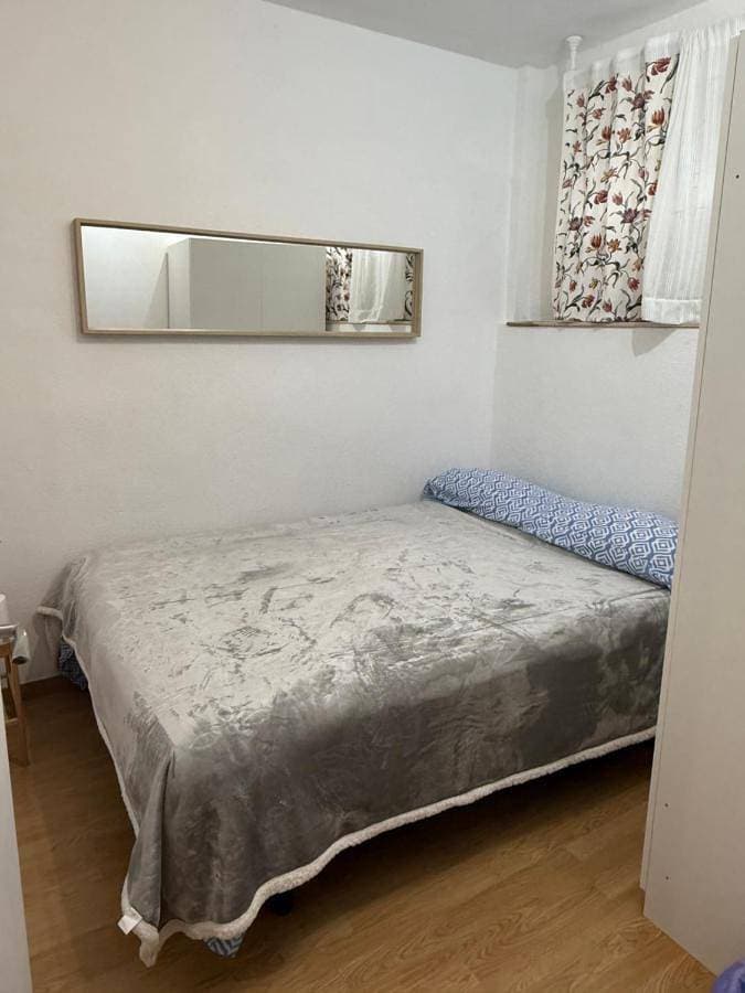 Foto 2 von 8: Large Double Room