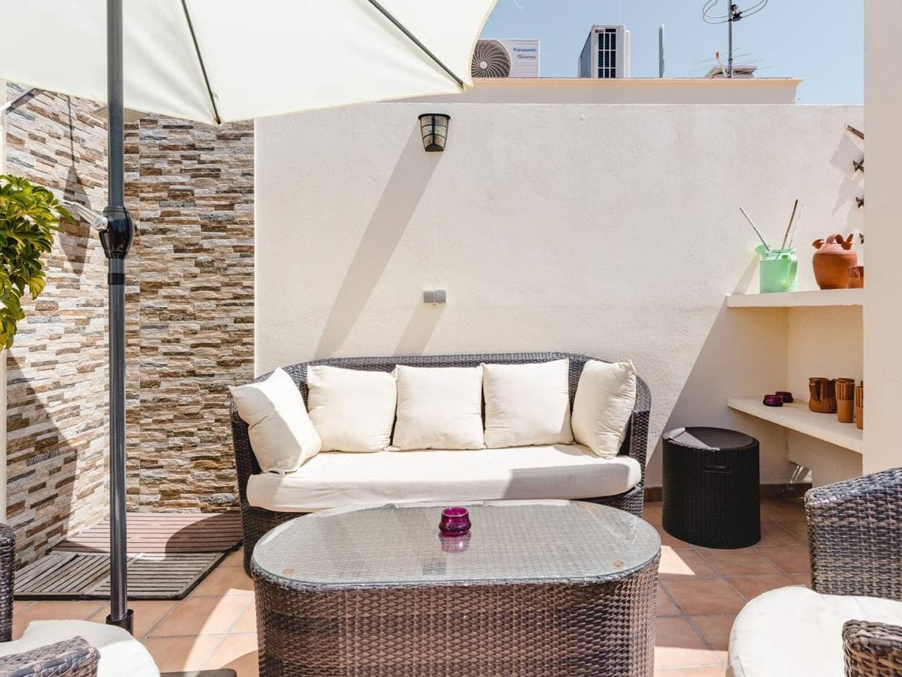 Helles Penthouse mit Terrasse und WLAN in Malaga 1