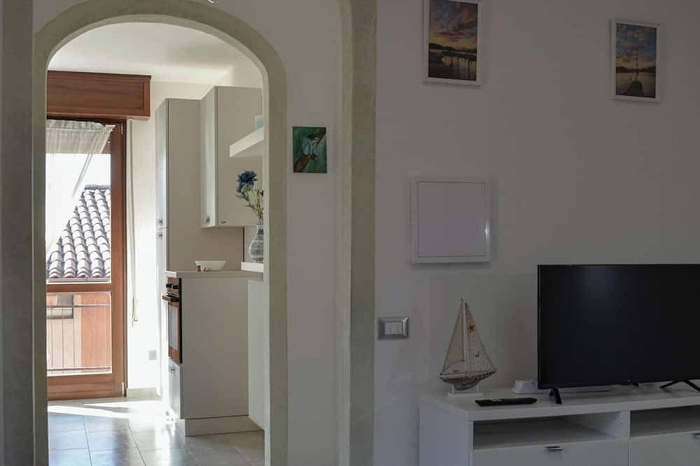 Foto 9 von 22: Just a dip away from Lake Iseo is this beautiful apartment