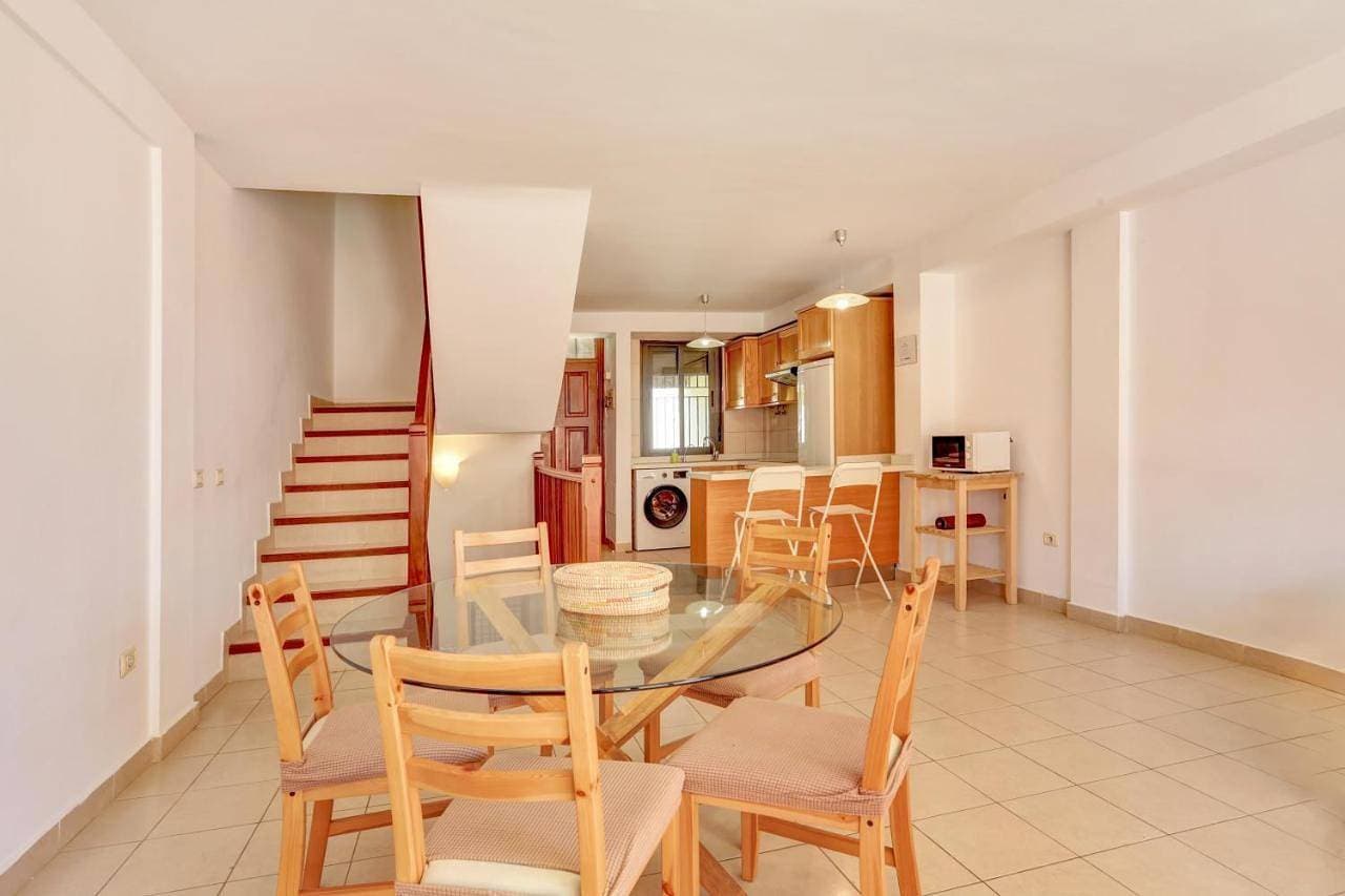 Foto 10 von 36: Three-Bedroom House