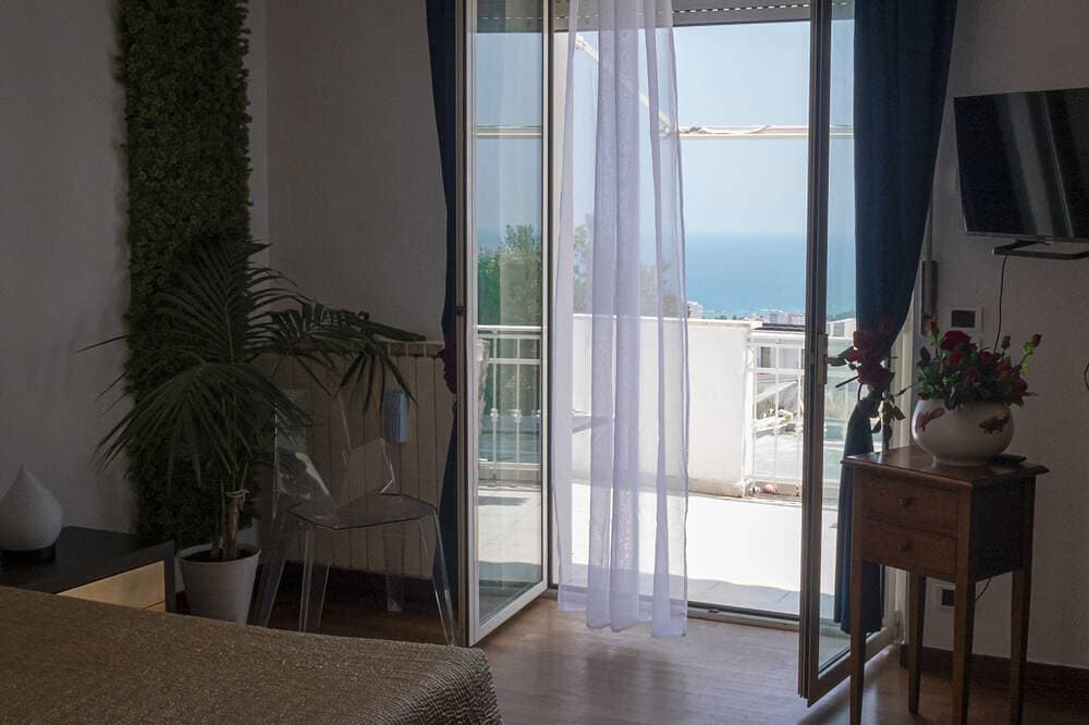 Foto 5 von 28: Alisea - rooms in villa with pool and free parking