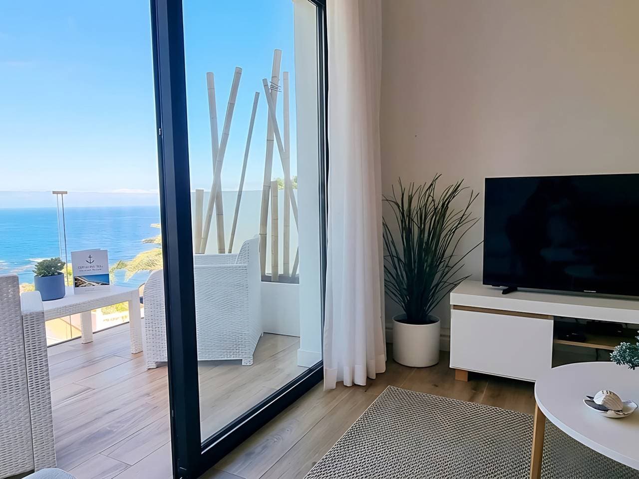 Foto 5 von 26: Authentisches Haus mit beheiztem Pool und Meerblick