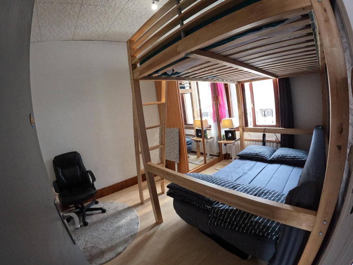 Chambre 3 lits pour 6 personnes métro 5 1