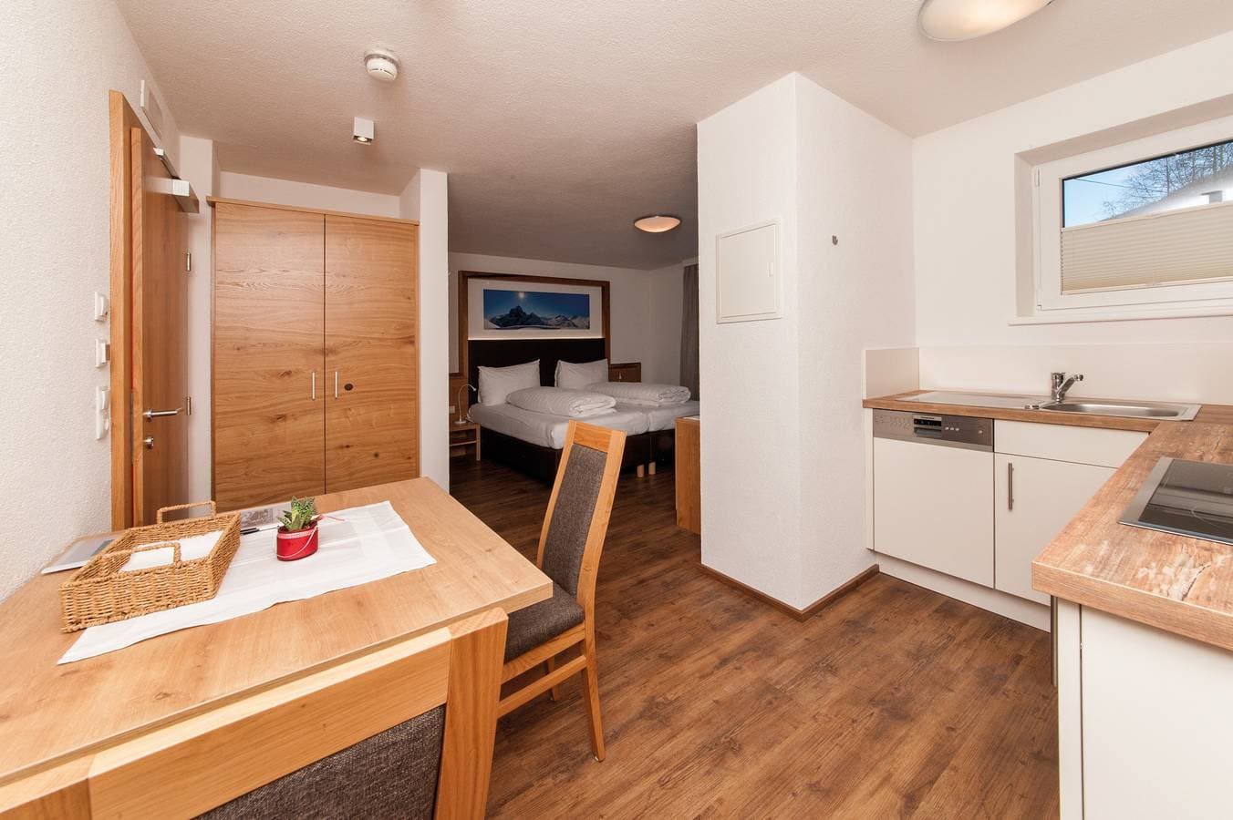 Foto 4 von 16: Einzimmerapartment 'Top 3 Eisenspitze' mit Bergblick, privatem Garten und Wi-Fi