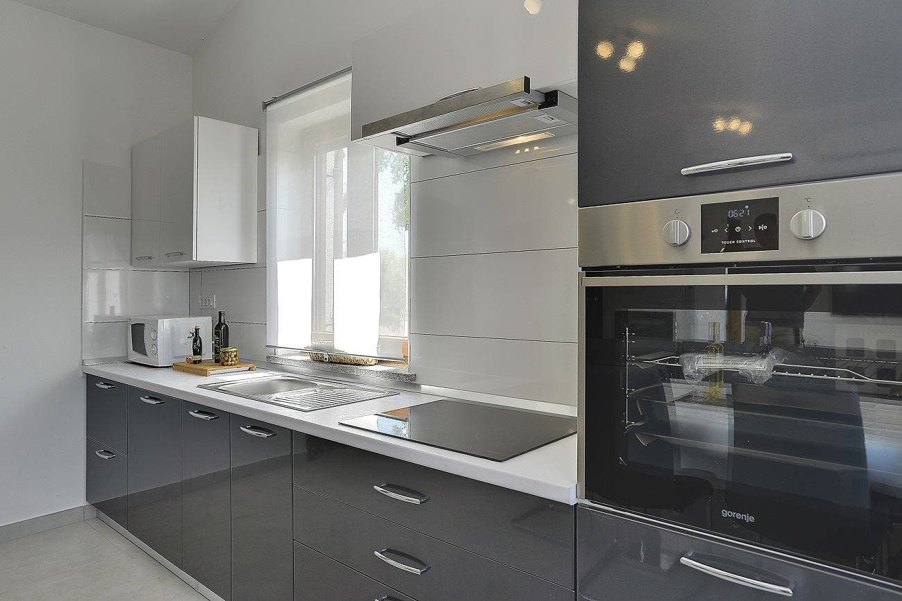 Foto 9 von 27: Sonnige Villa mit Privatpool, Jacuzzi, Ping-Pong, Spielplatz, Babybett