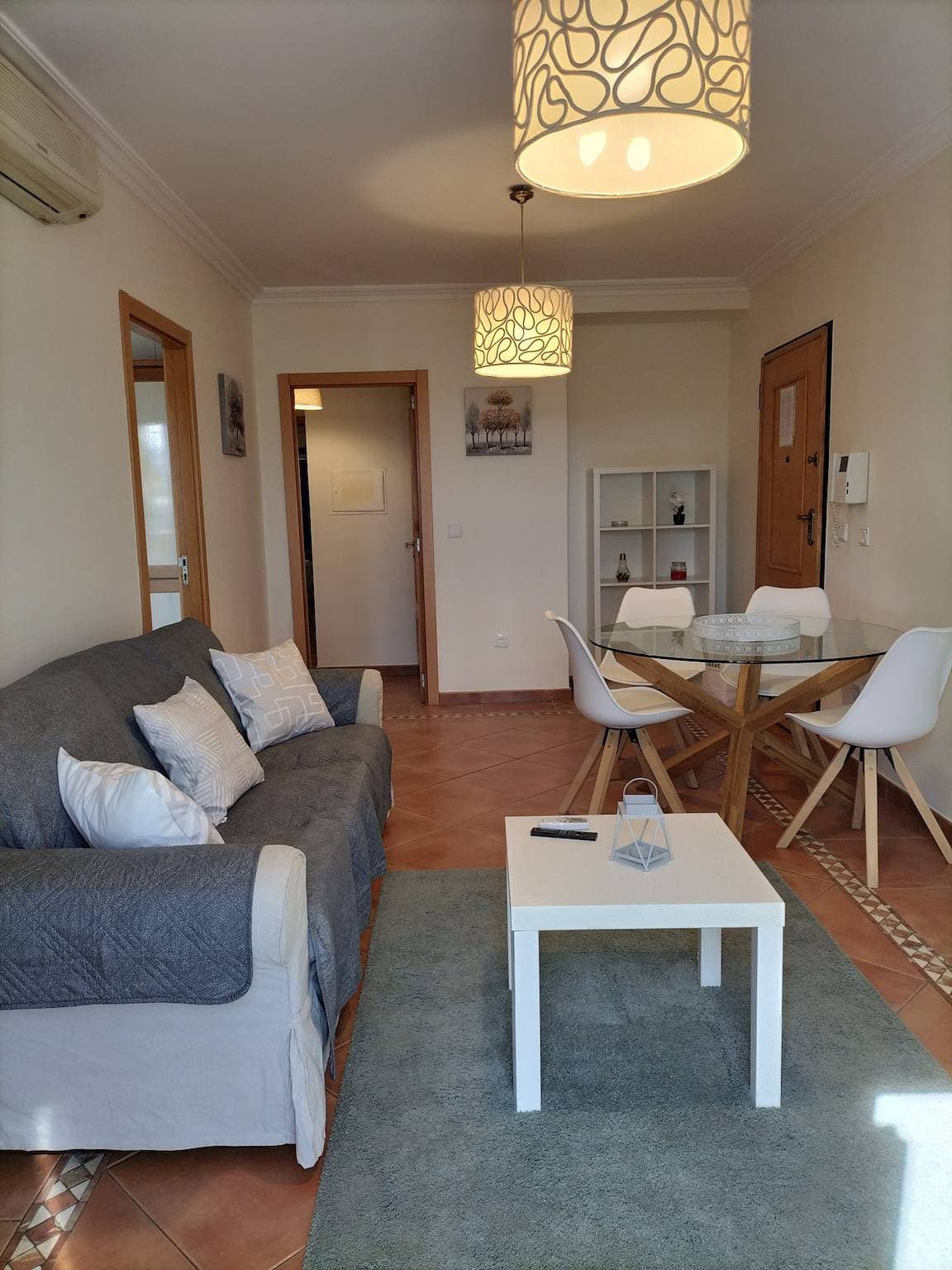 Foto 4 von 32: T2 Vila Bairos A/C Piscina e Garagem Vilamoura