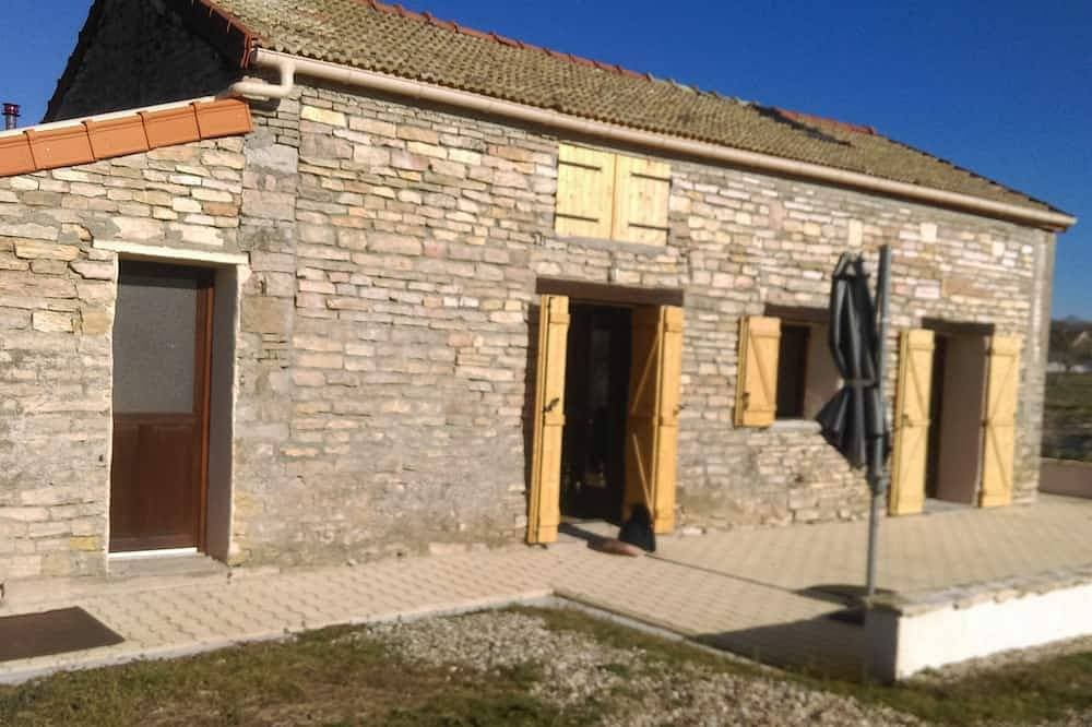 Charming Burgundian farm cottage 1