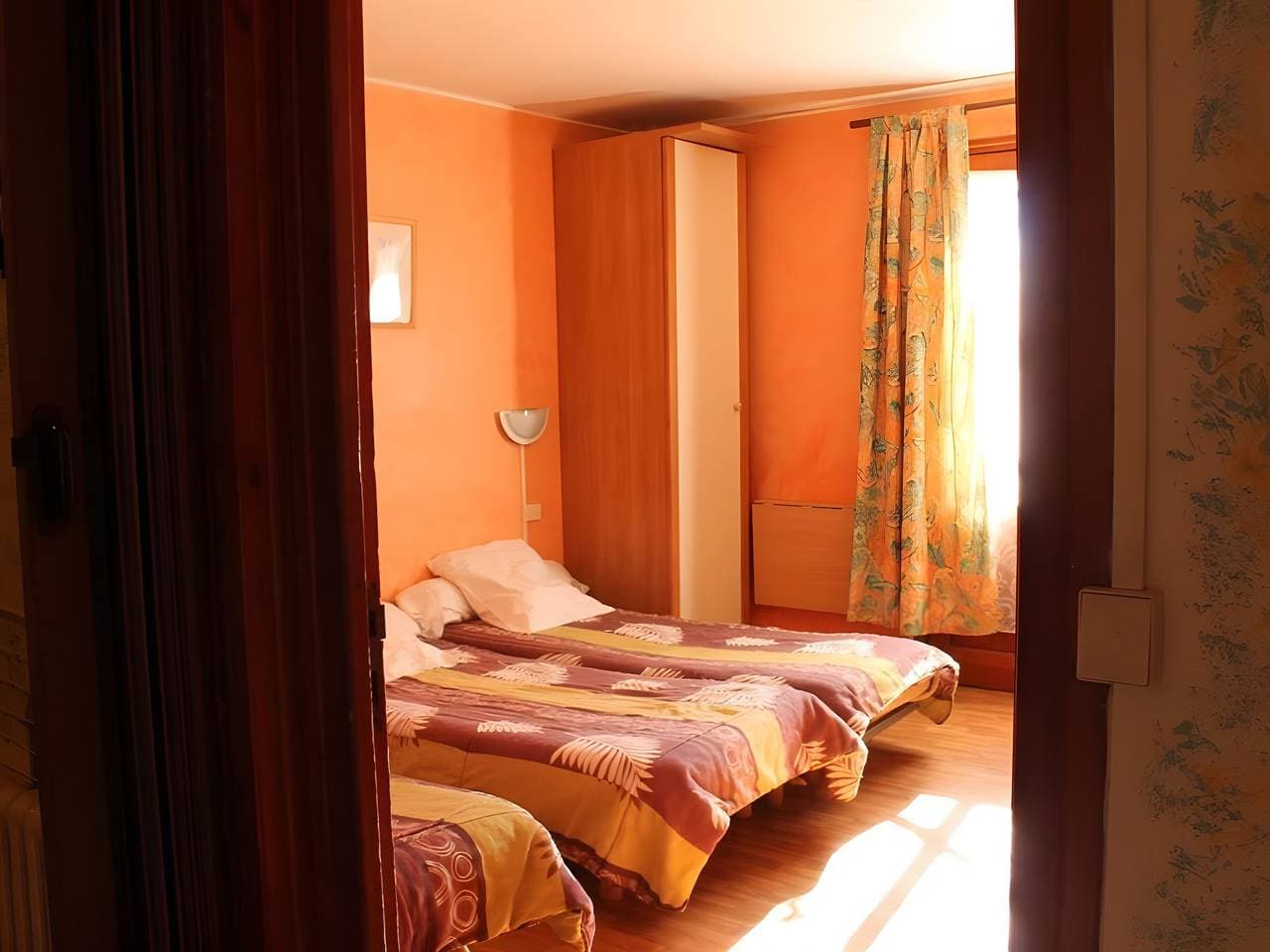 Foto 6 von 18: Ferienhaus 'Chambre Pour 3 Au RDChaussée' mit Bergblick, Gemeinschaftsterrasse & WLAN