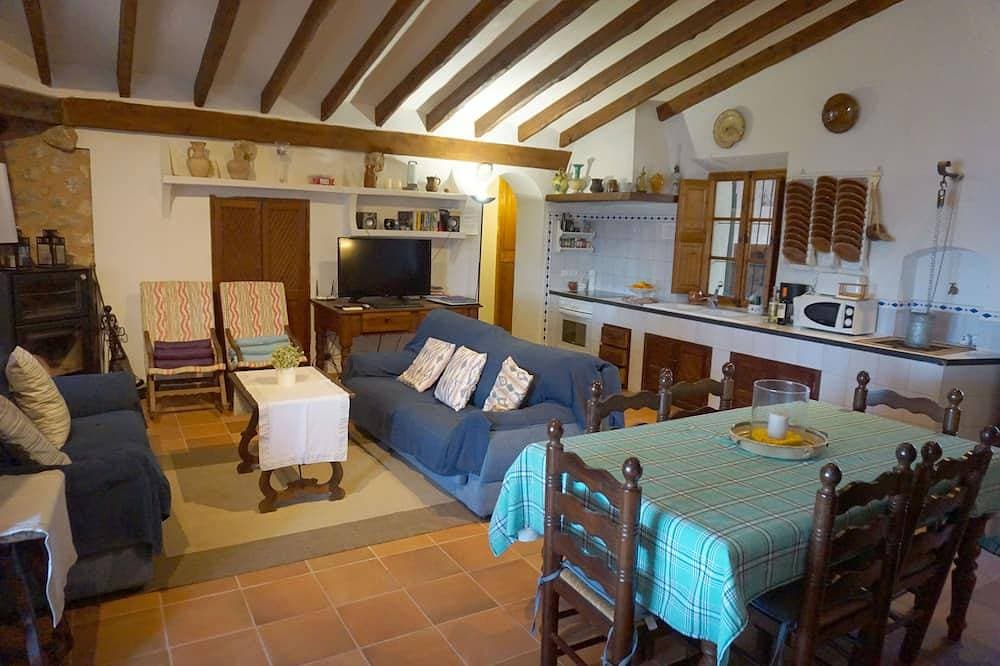 Foto 11 von 29: Typisch renoviertes Steinhaus mit unschlagbarer Aussicht. Wifi Pool