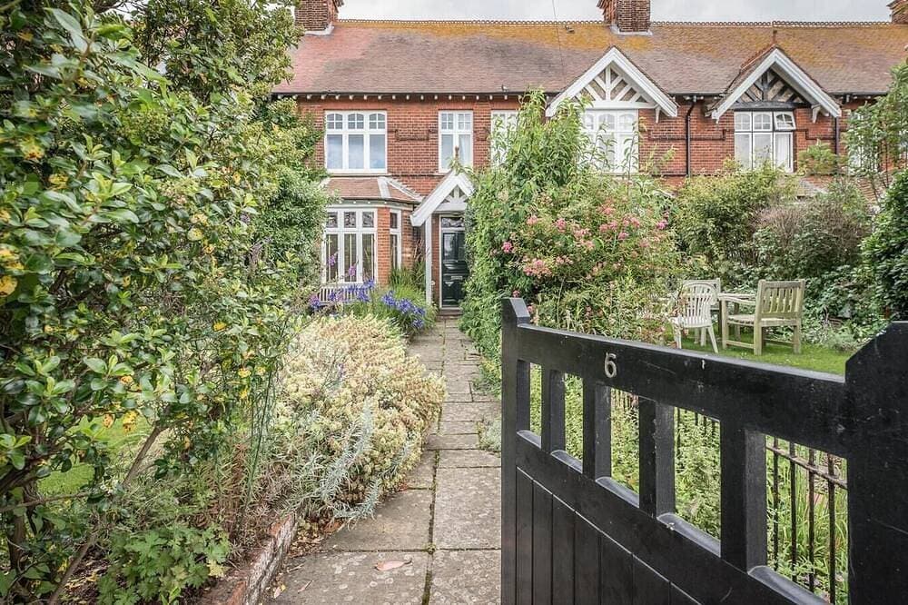 6 The Terrace, Walberswick 1