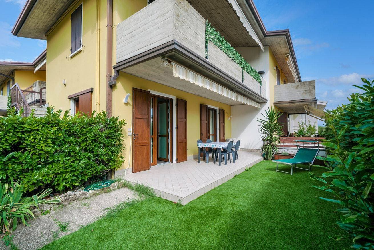 Foto 4 von 13: Ferienwohnung für 4 Personen mit Garten
