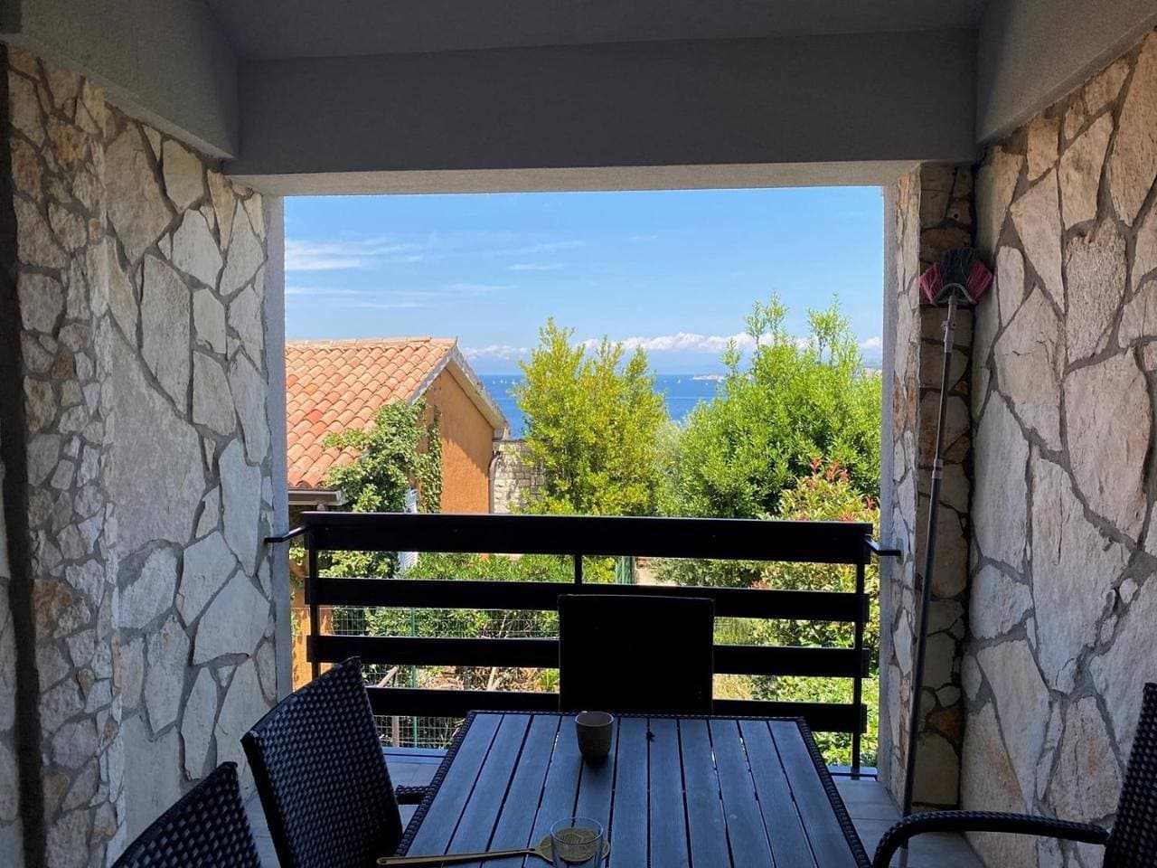 Foto 13 von 14: One-Bedroom Apartment with Balcony and Sea View