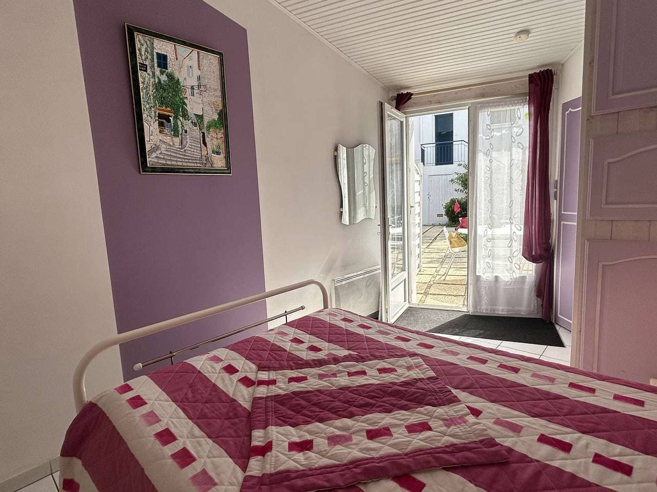 Foto 9 von 15: Charmantes 2-Zimmer-Haus, Terrasse, nahe Hafen & Strand, 4 Schlafplätze