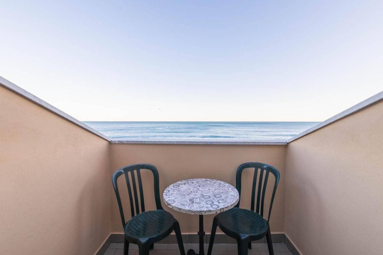 Foto 4 von 7: Attic Double or Twin Room with Sea View