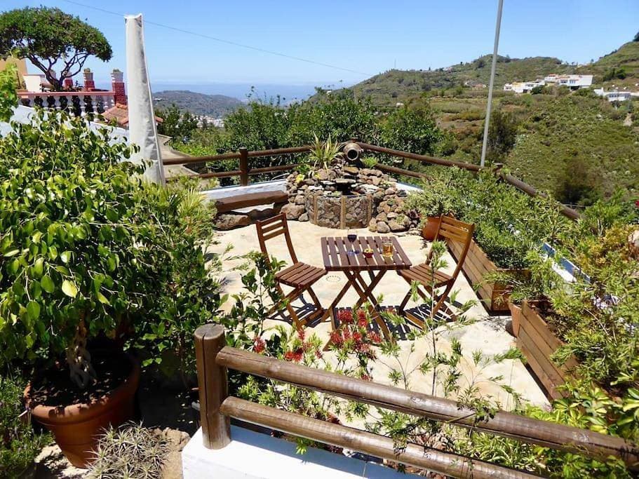 La Casa de Arriba, tradicional countryside home in Teror, Gran Canaria 1