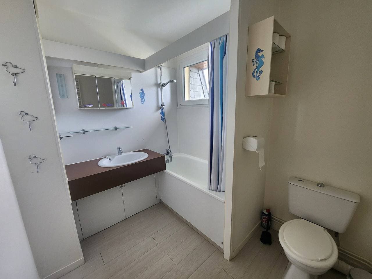 Foto 7 von 11: Großes 40m² Studio mit Meer- und Hafenblick, privater Parkplatz
