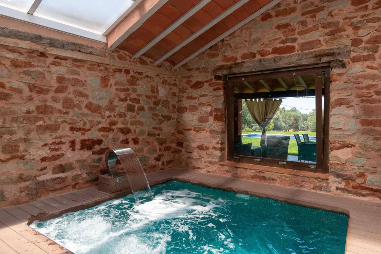 Foto 8 von 42: Six-Bedroom Holiday Home