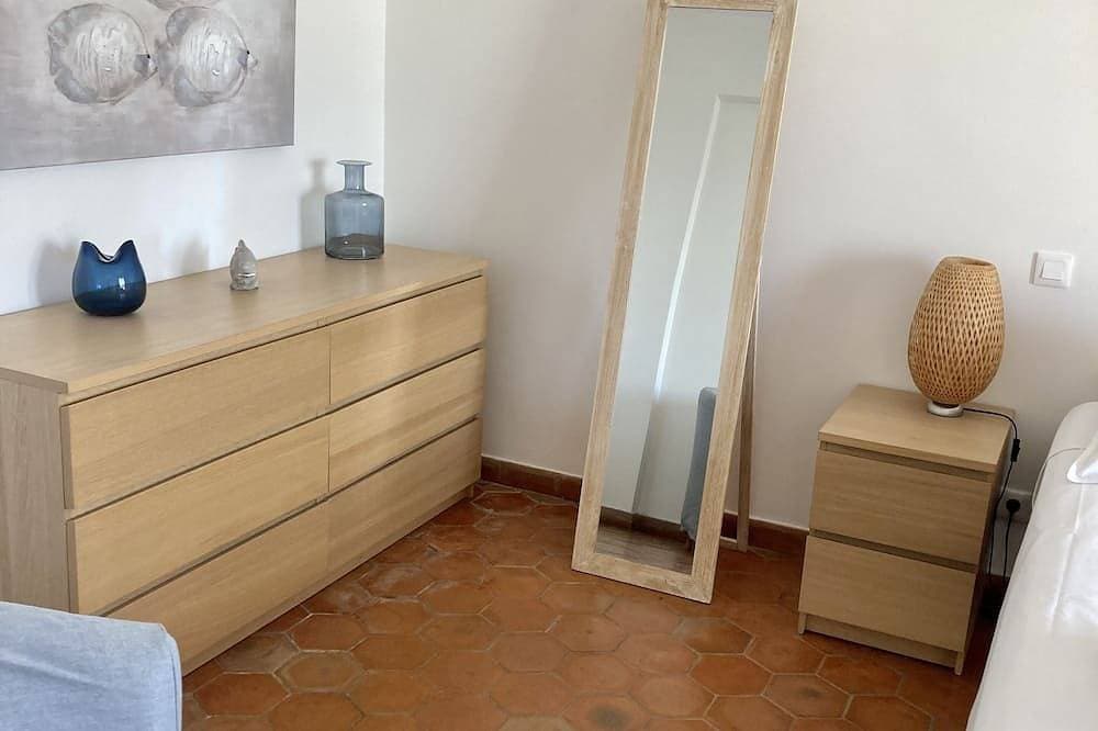 Foto 7 von 25: Hervorragende Aussicht. Sehr schöne Wohnung komplett renoviert