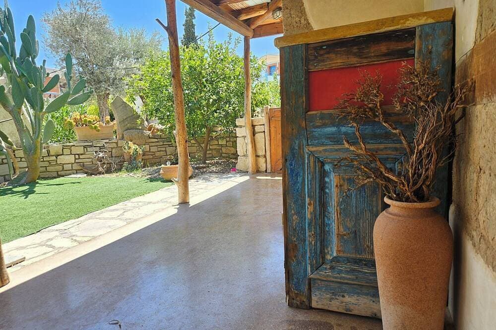 Foto 11 von 30: Bezaubernde Villa Kokkino Skufitza aus Lehm,50 qm Gemeinschaftspool,priv. Garten