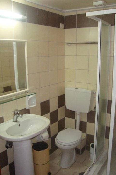 Foto 11 von 12: Double or Twin Room
