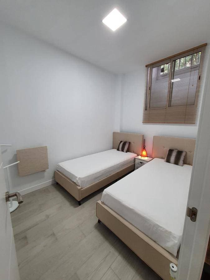 Foto 3 von 19: Two-Bedroom Apartment