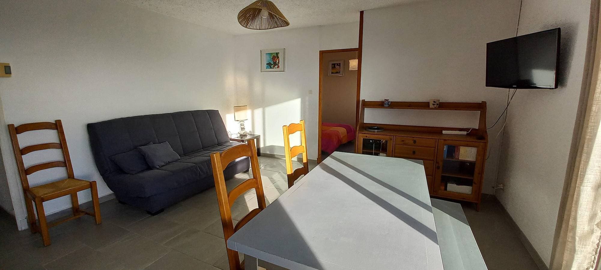 Foto 12 von 16: „Aux Aurores“ – Charmante Wohnung mit Balkon und Bergblick