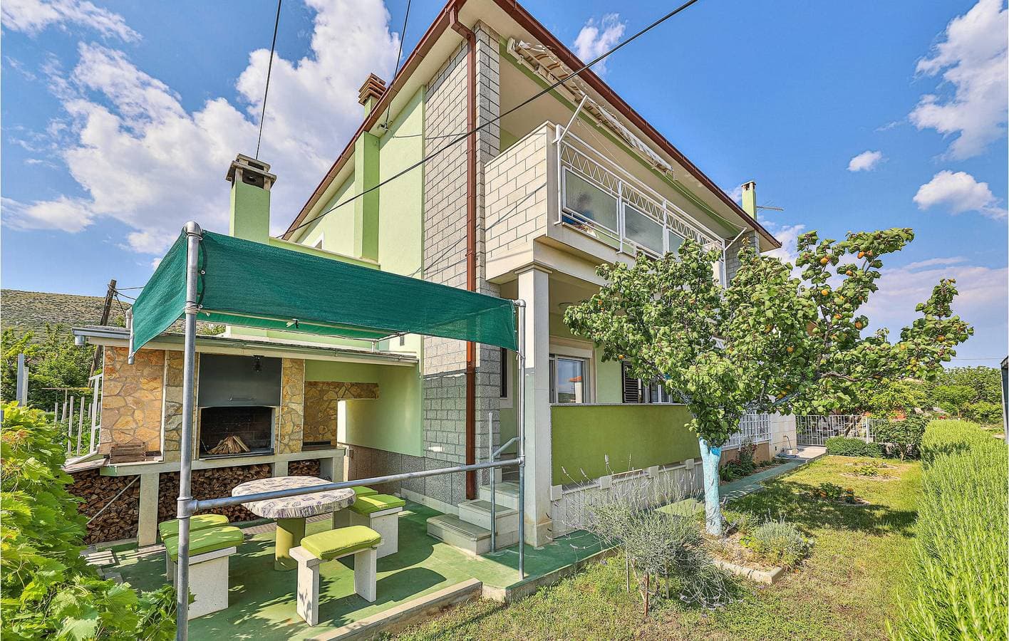 Foto 2 von 26: Gemütliche Ferienwohnung mit Terrasse und Parkplatz, 900 m vom Stadtzentrum von Trogir entfernt
