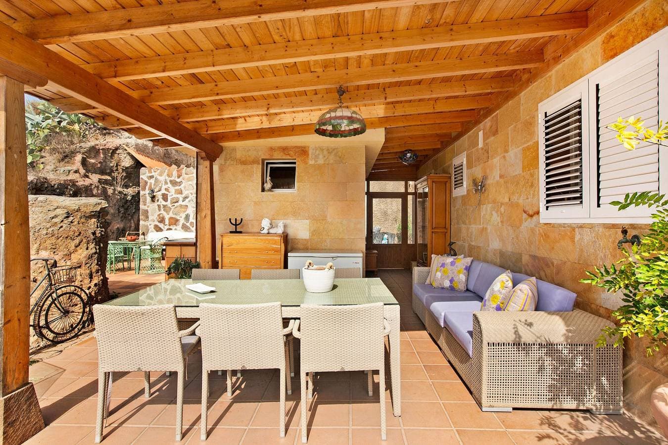 Foto 5 von 28: Villa Ferienhaus Hemi mit Bergblick, Meerblick, Pool, Wi-Fi, Terrassen und Garten