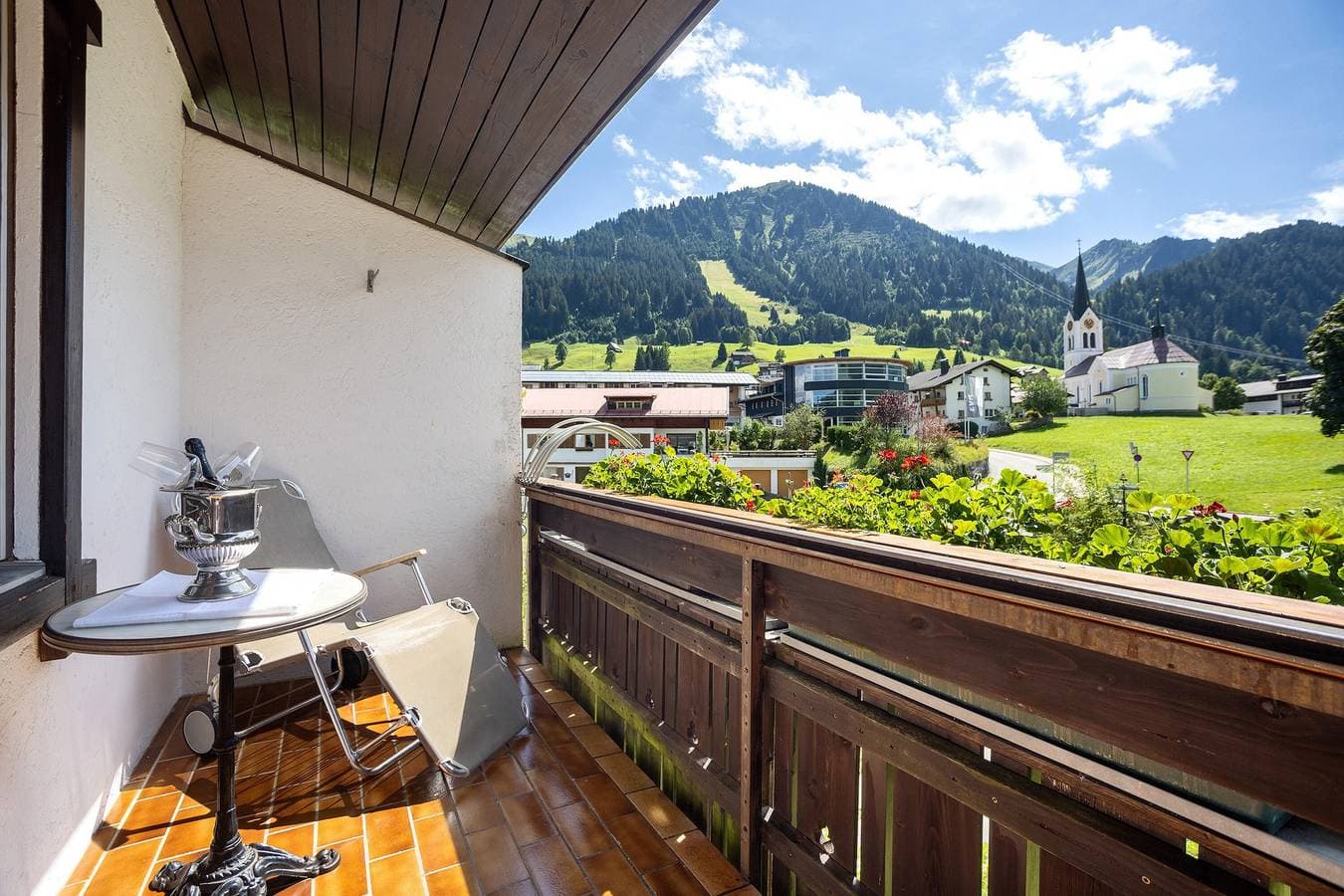 Foto 4 von 23: Apartment '107 Aurikel' mit Bergblick, Gemeinschaftsgarten und WLAN
