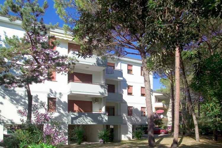 Foto 3 von 25: Ferienwohnung mit Klimaanlage und Balkon