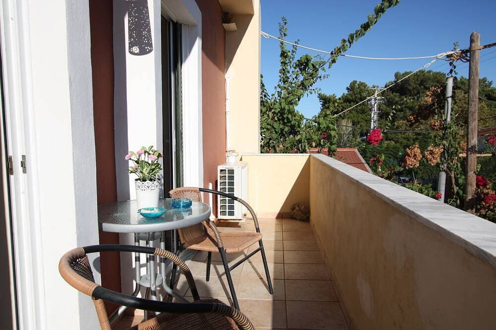 Mandola Studios Beachside - Skala Beach (Blue Studio) 1