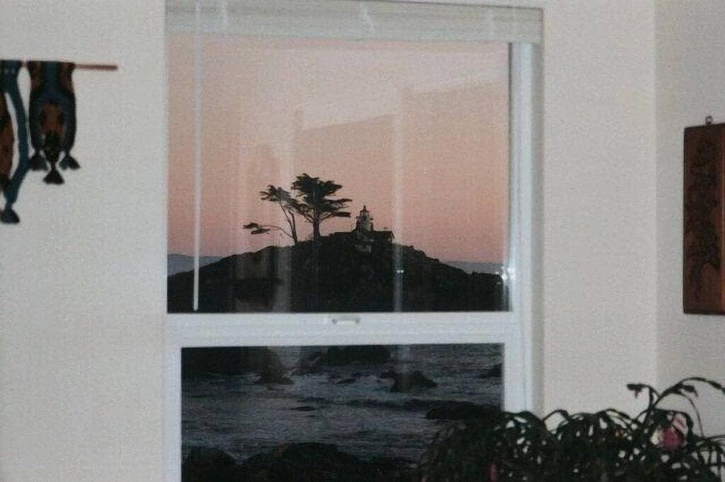 Foto 8 von 23: Lighthouse View Beach Cottage - Great Ocean View - die Redwoods sind nur eine kurze Autofahrt entfernt