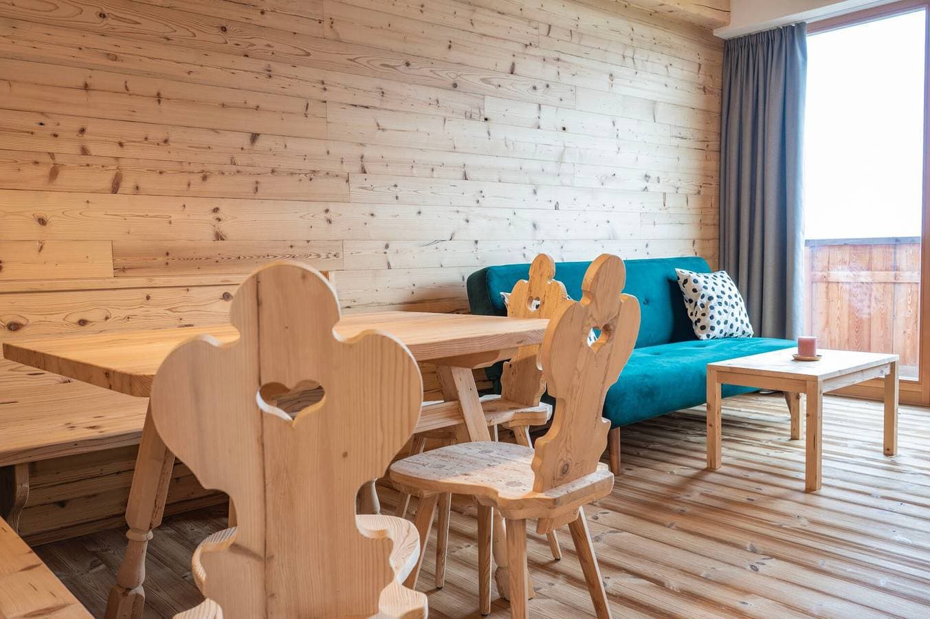 Foto 6 von 39: Ferienwohnung 'Peunt' mit Bergblick, Gemeinschaftsterrasse und Wi-Fi
