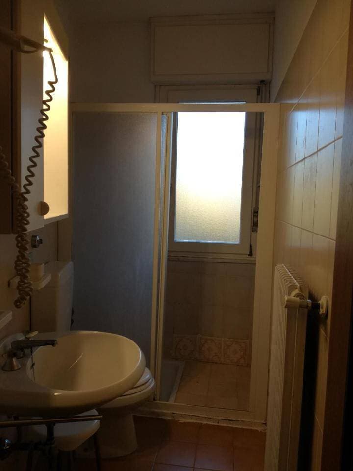 Foto 10 von 10: Economy Double Room