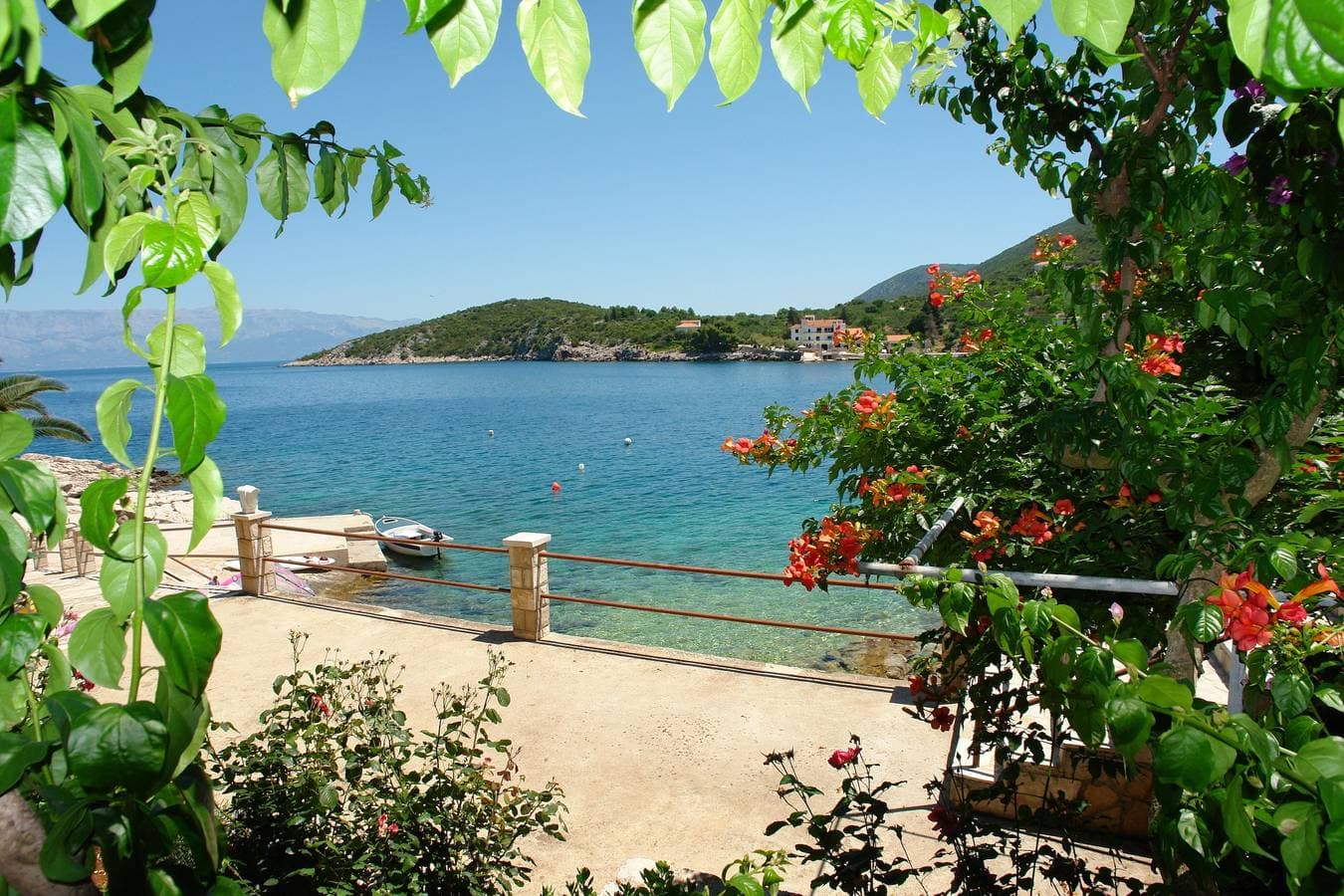 Foto 12 von 25: Studio Appartement am Strand Bucht Pokrivenik, Hvar As-10427-b
