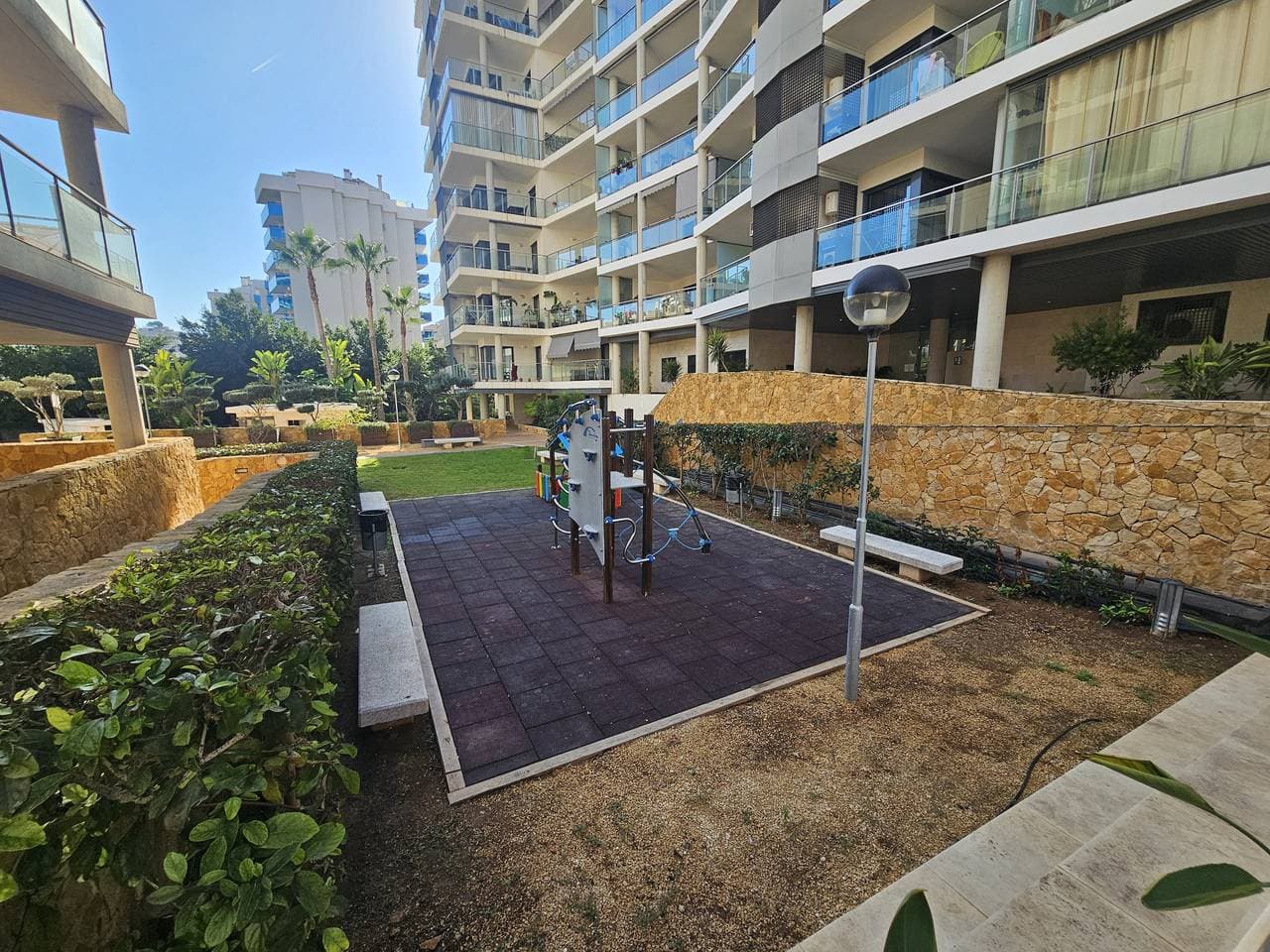 Foto 13 von 44: Ferienwohnung für 4 Personen mit Terrasse