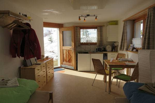 Foto 9 von 13: Ferienwohnung BioHof Casutt, Tenna - 1 Zimmer Ferienwohnung für max. 2 Pers.