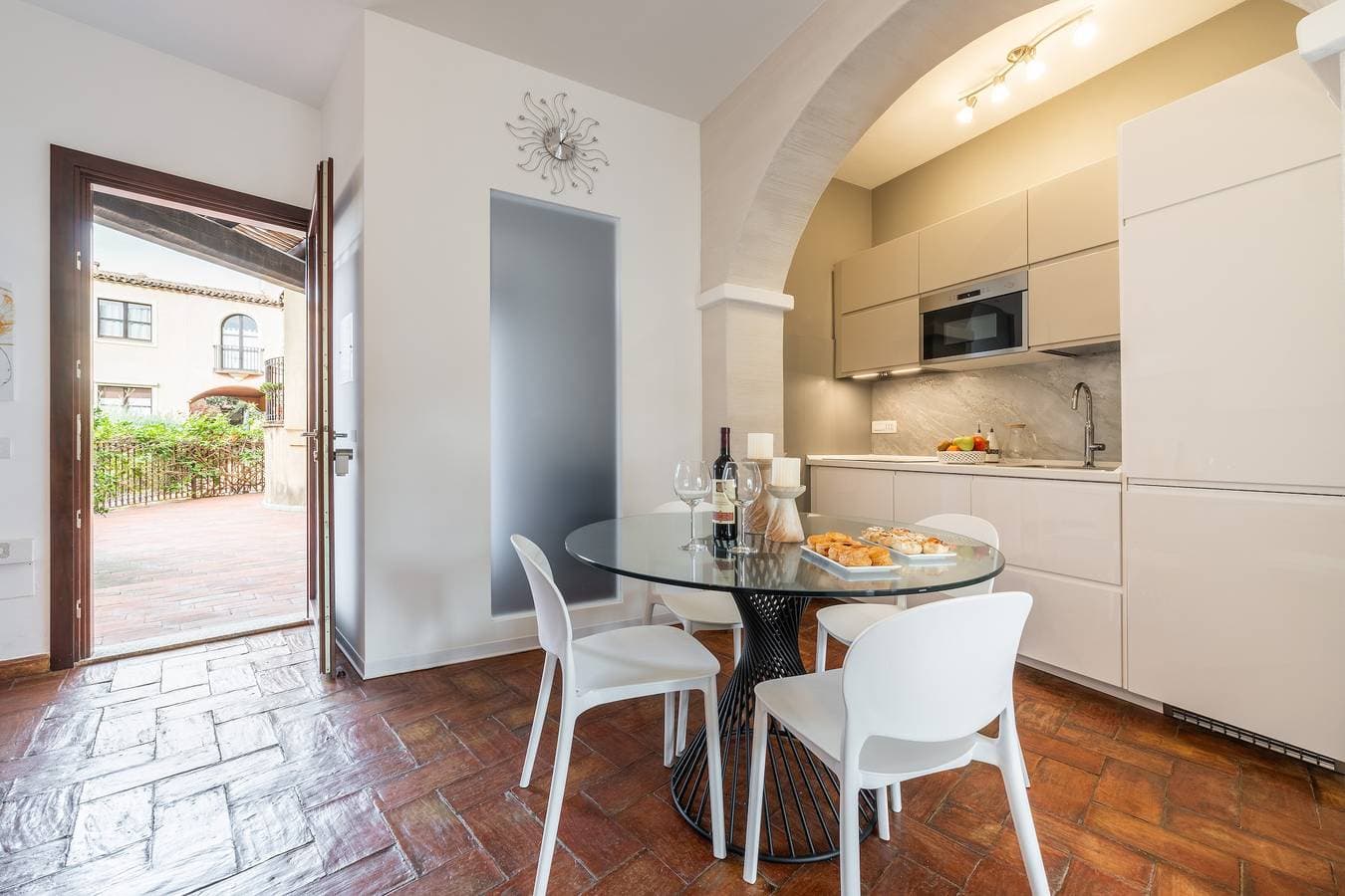 Foto 7 von 30: Ferienhaus 'Raggio Di Luna 2' mit Privatterrasse, WLAN und Klimaanlage
