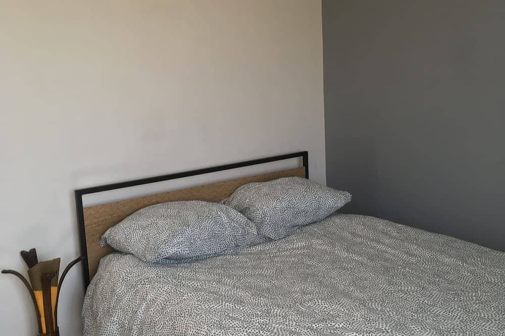 Foto 2 von 8: Apartment 40 M2 with nice view, quiet location 10mn walk from the center