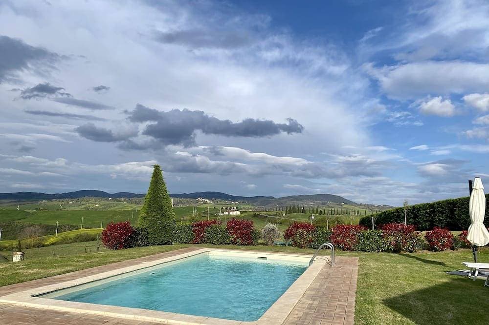 Villa with private pool and panoramic view in beautiful Val d'Orcia 1