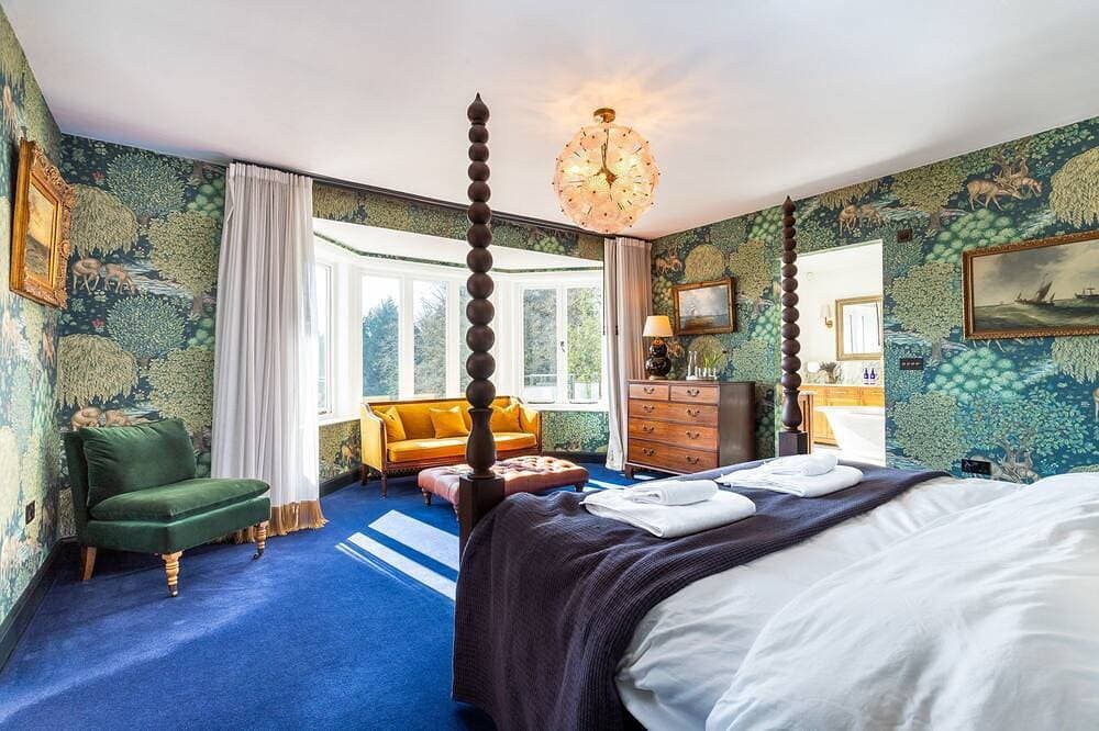 Foto 3 von 30: Heatherfield Hall - Sieben Schlafzimmer Villa, Schläft 14