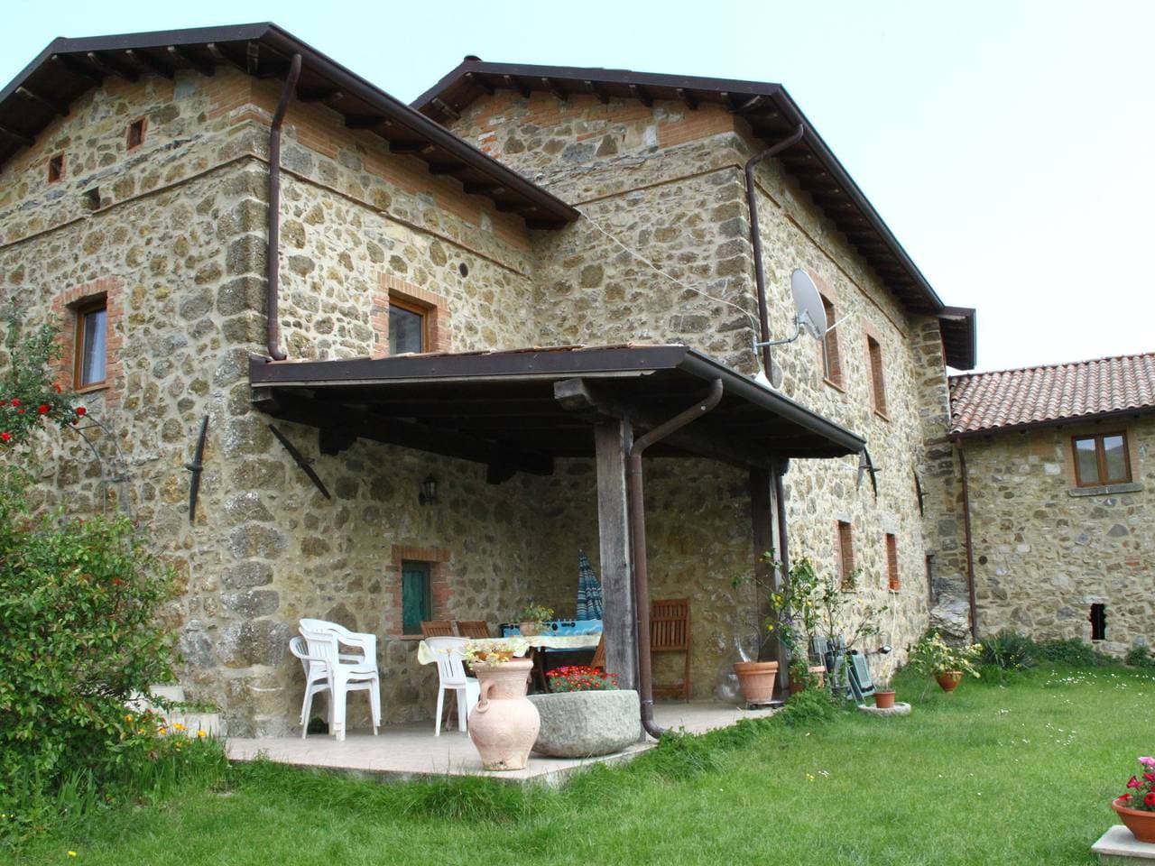 Foto 11 von 80: Ferienhaus in der Toskana mit Naturteich