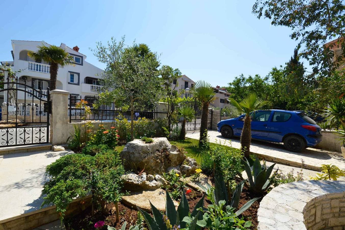 Foto 6 von 24: Ferienwohnung mit Klimaanlage und Balkon